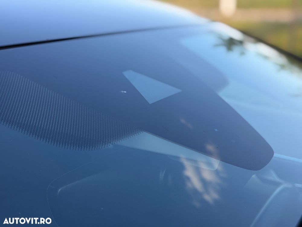 Volkswagen Passat 2.0 TDI SCR DSG Business - 19