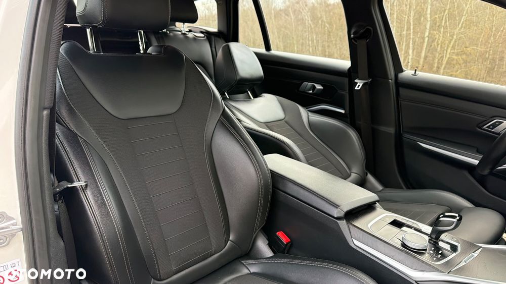 BMW Seria 3 320d Sport Line Shadow sport - 21