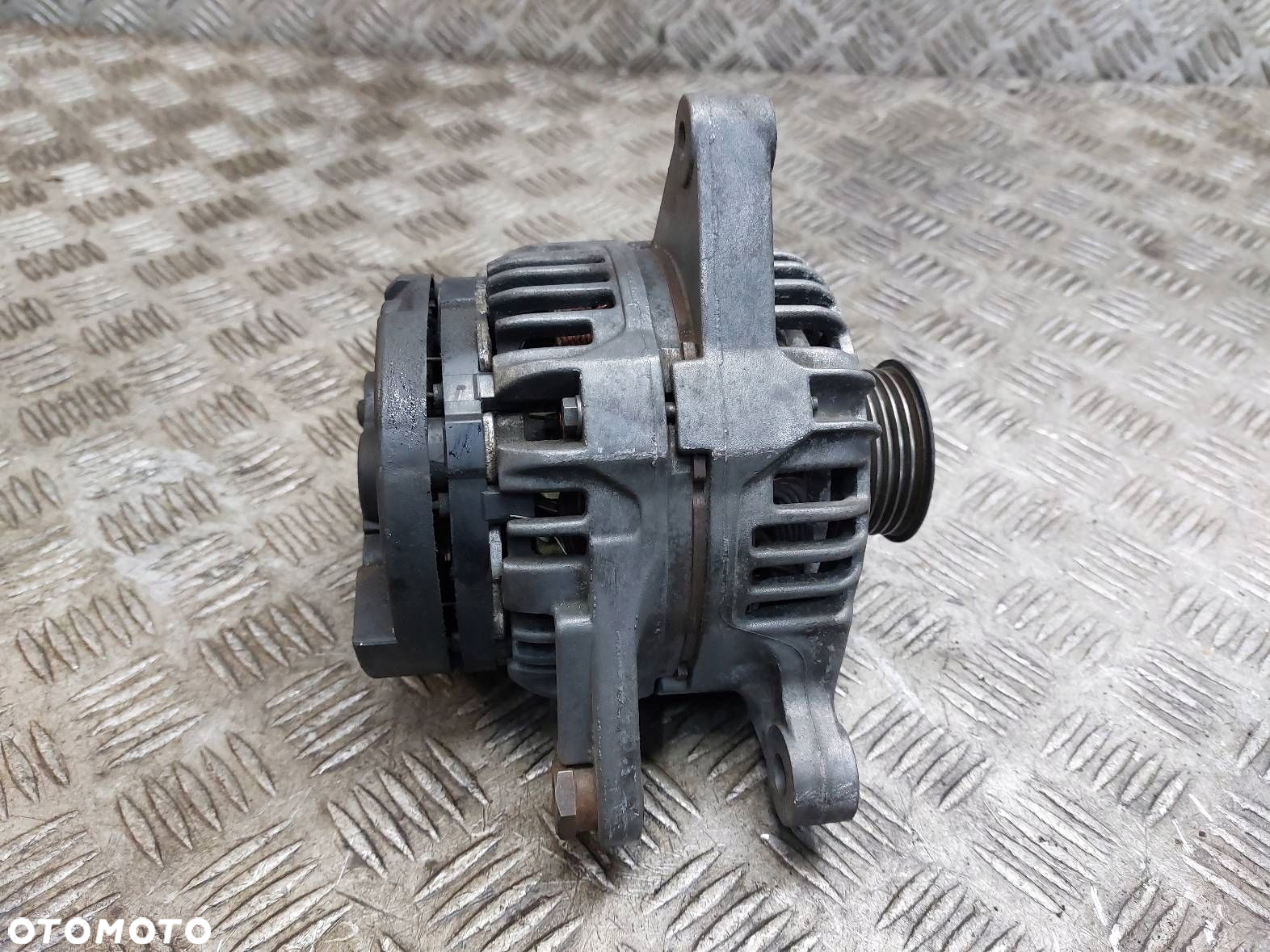 ALTERNATOR AVENSIS T25 1.8 16V 27060-0D140-A - 3
