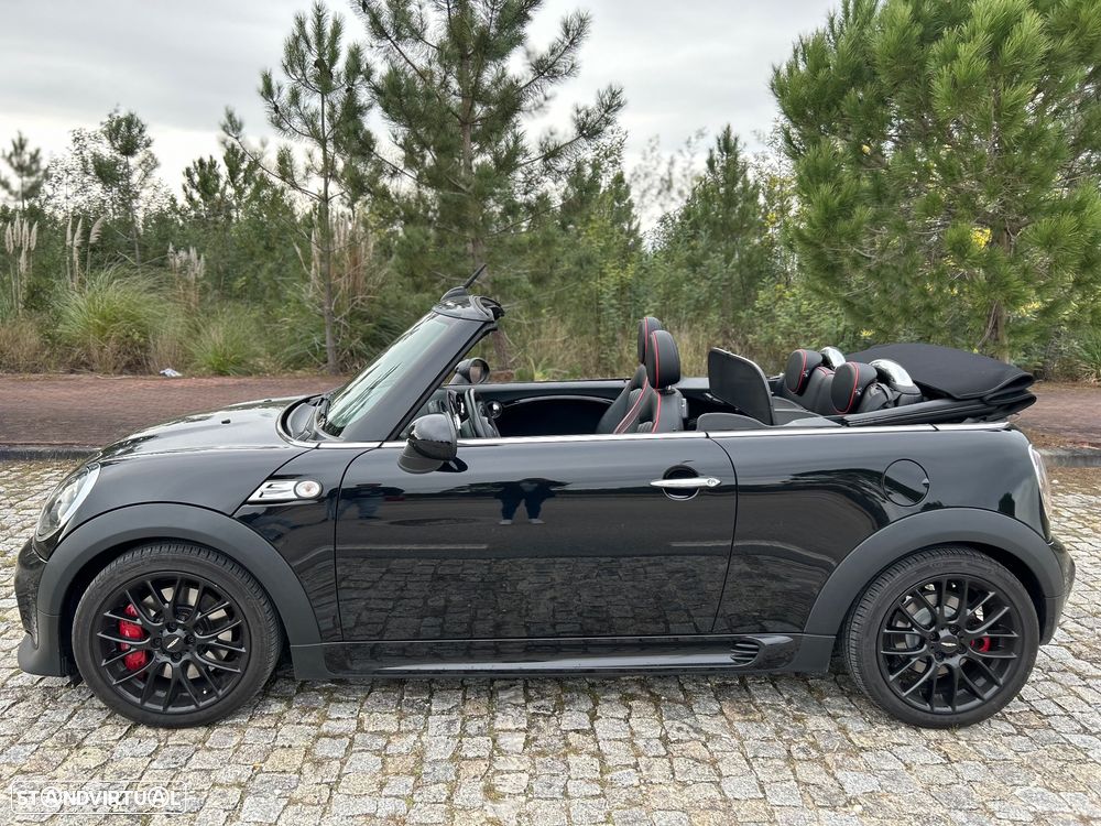 MINI Cabrio John Cooper Works - 11