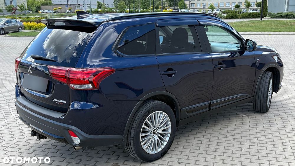 Mitsubishi Outlander - 5