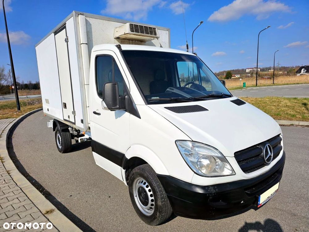 Mercedes-Benz Sprinter - 2