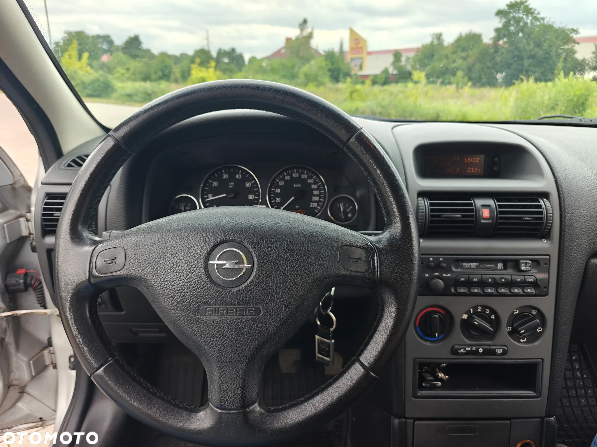 Opel Astra - 11