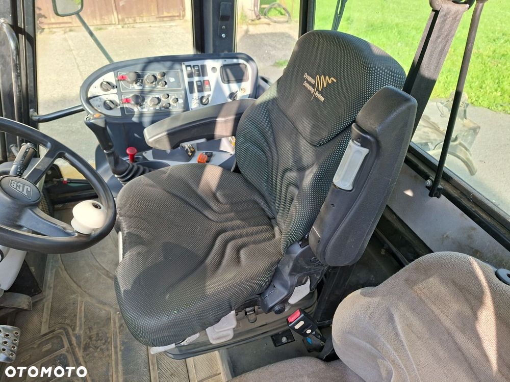 JCB Fastrac 3230 4X4 - 12