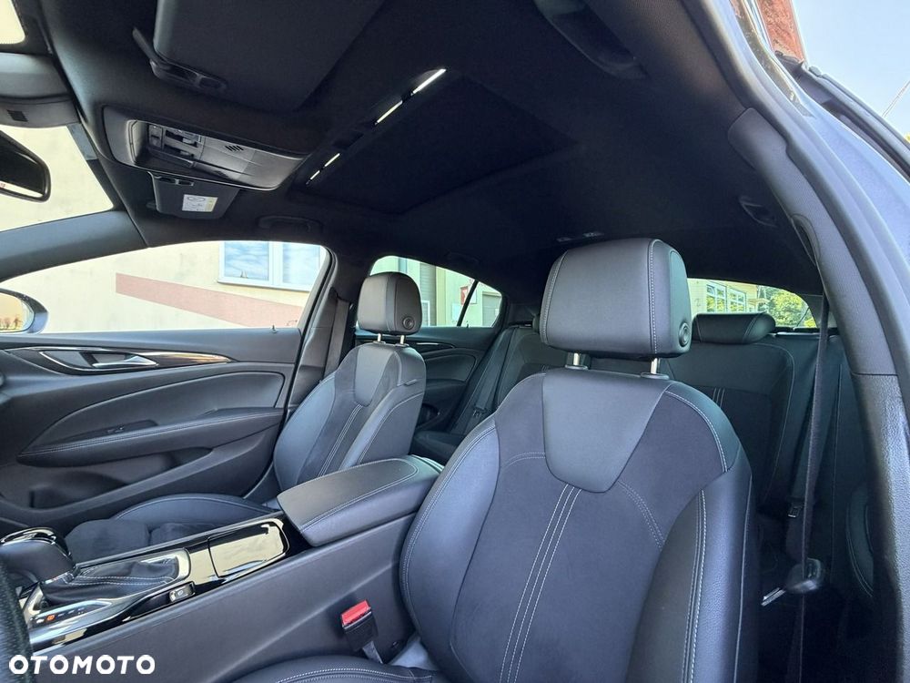 Opel Insignia - 24