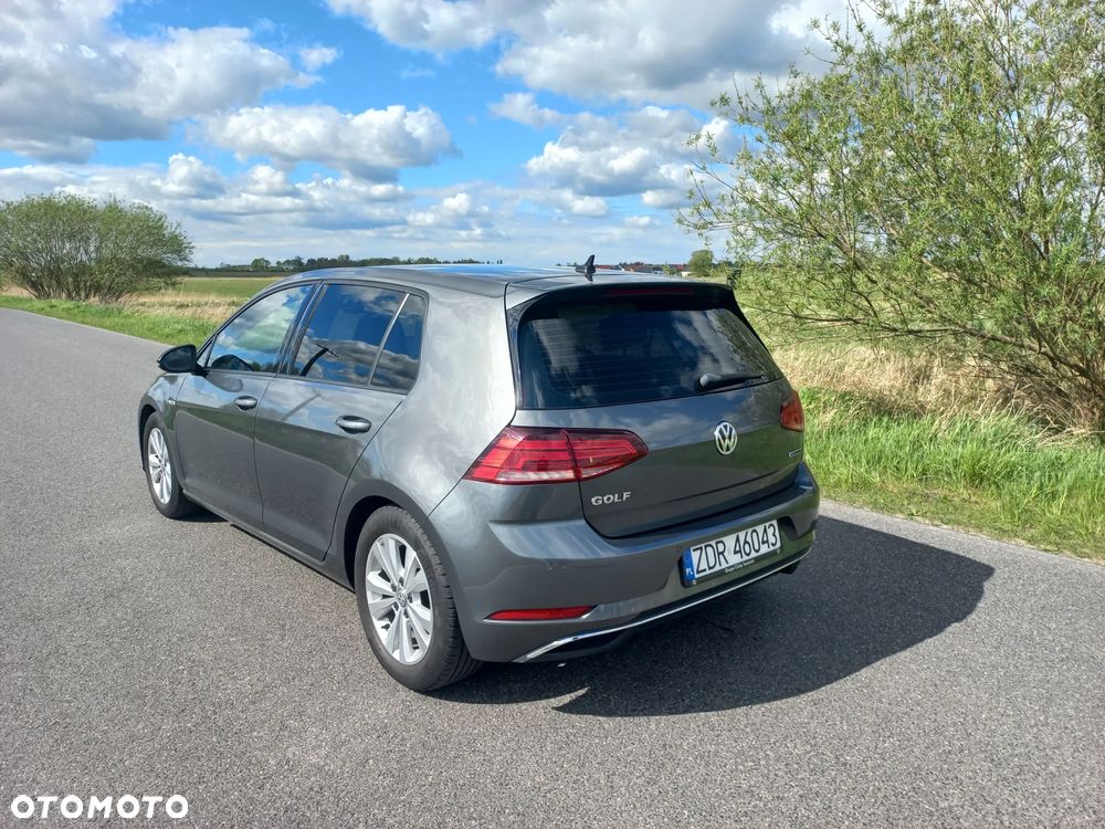 Volkswagen Golf - 4