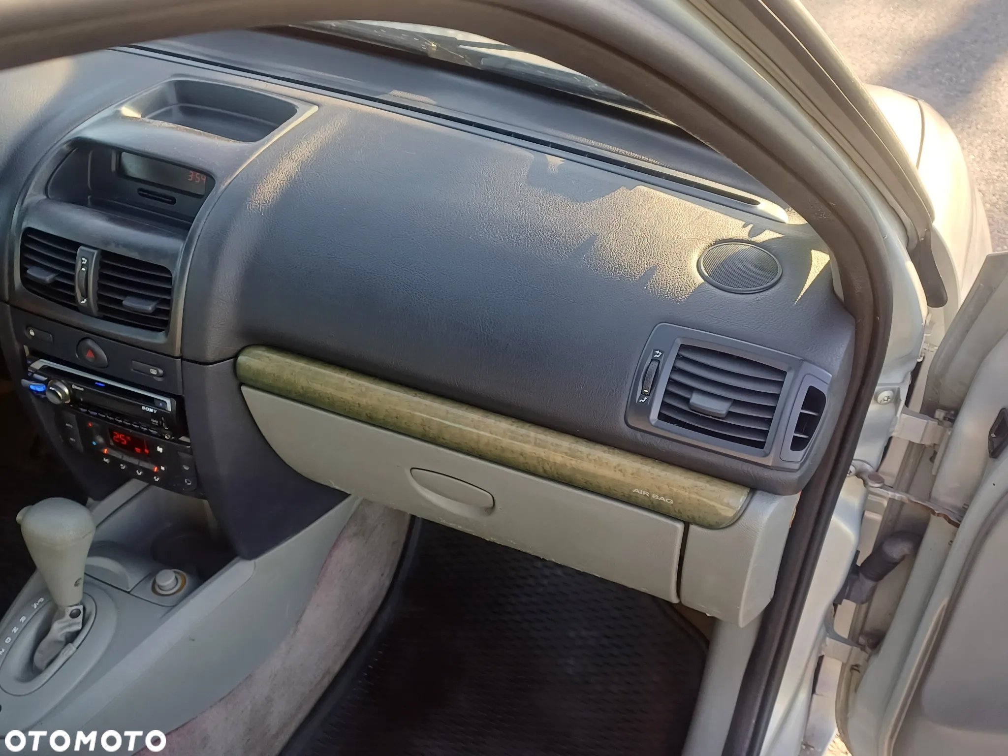 Renault Clio - 19