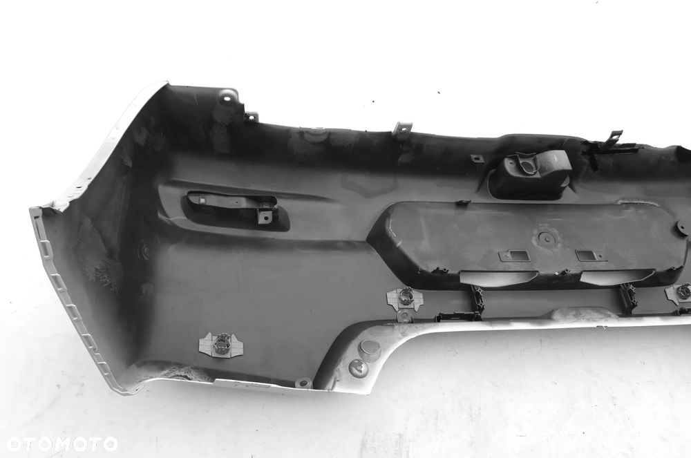 SUZUKI SWIFT 9 IX MK7 2024 - zderzak tył pod PDC ORYGINAŁ OE - 6