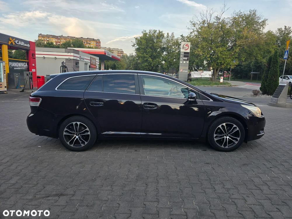 Toyota Avensis 1.8 Executive - 5