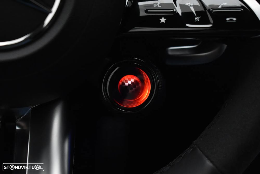 Mercedes-Benz C 63 AMG S E Performance Speedshift MCT9G Série Especial - 39