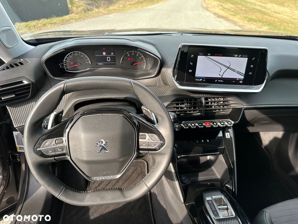 Peugeot 2008 PureTech 130 EAT8 Allure Pack - 26