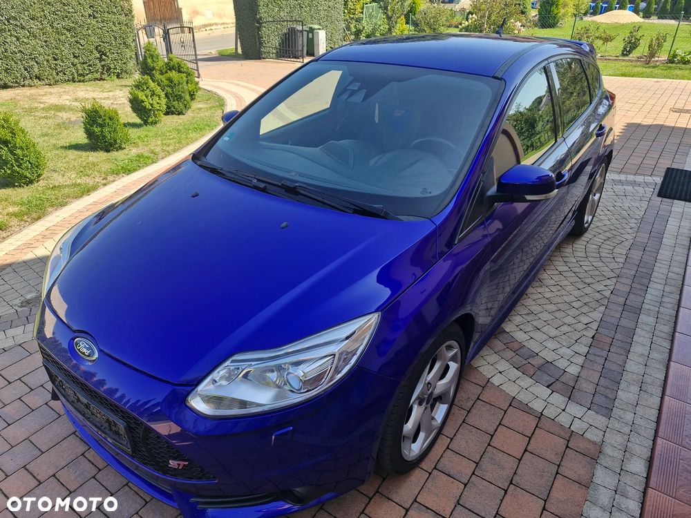 Ford Focus 2.0 EcoBoost ST - 10