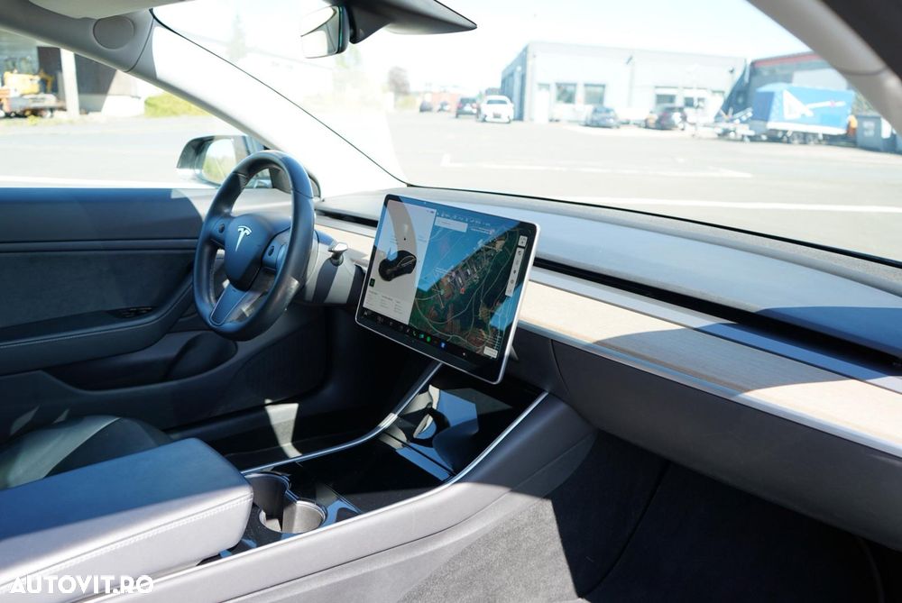 Tesla Model 3 Langstreckenbatterie Allradantrieb Dual Motor - 5