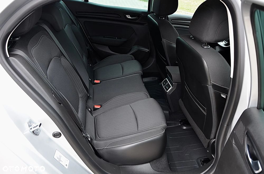 Renault Megane 1.2 Energy TCe Limited - 29