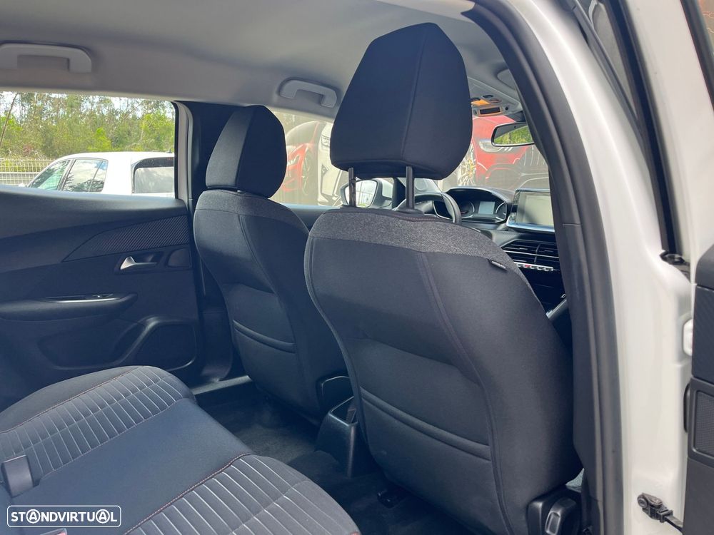 Peugeot 2008 1.2 PureTech Active Pack - 46