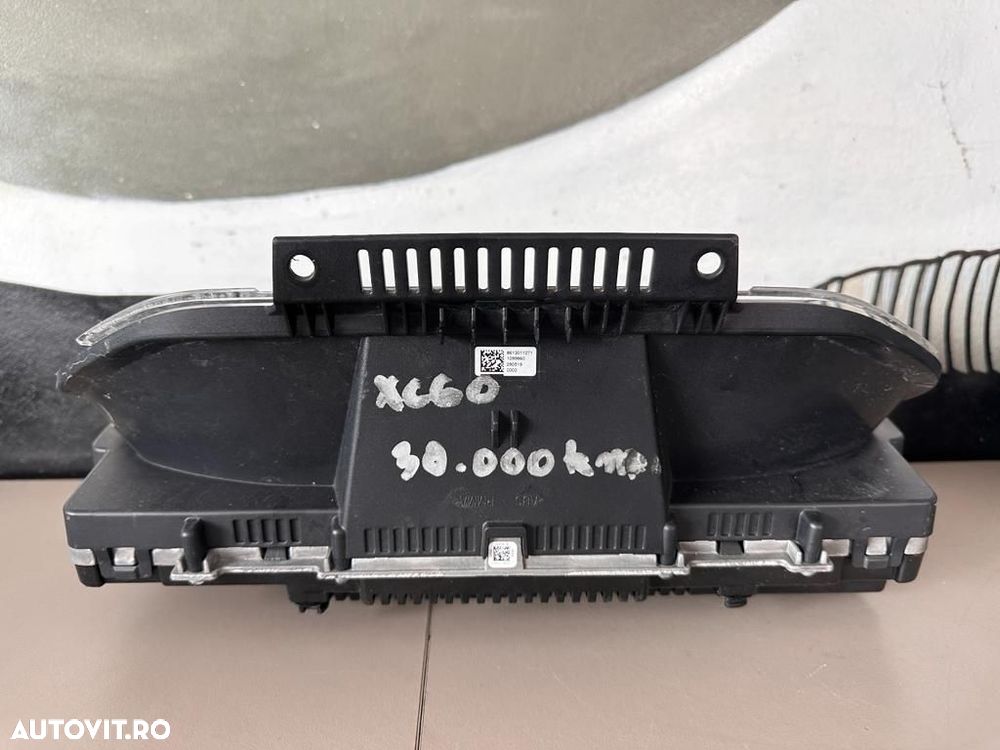 Ceasuri de bord 50,000KM Volvo XC60 32233788 - 3