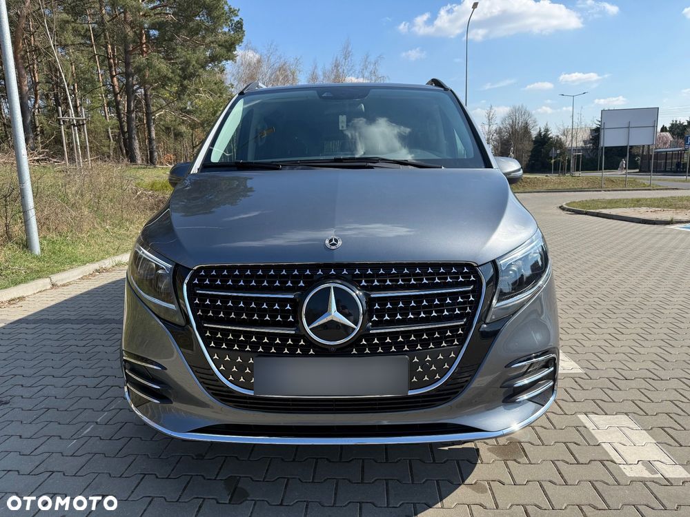 Mercedes-Benz Klasa V 300 d Extralang 9G-TRONIC - 17