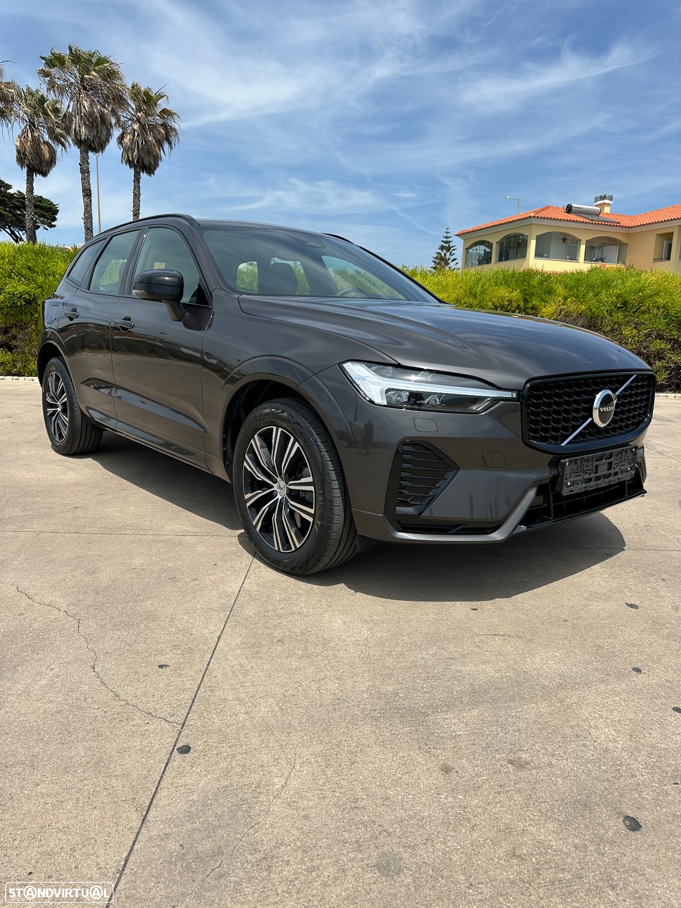 Volvo XC 60 2.0 B4 R-Design Geartronic - 11