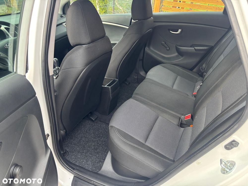 Hyundai i30 1.4 BlueDrive Comfort - 21