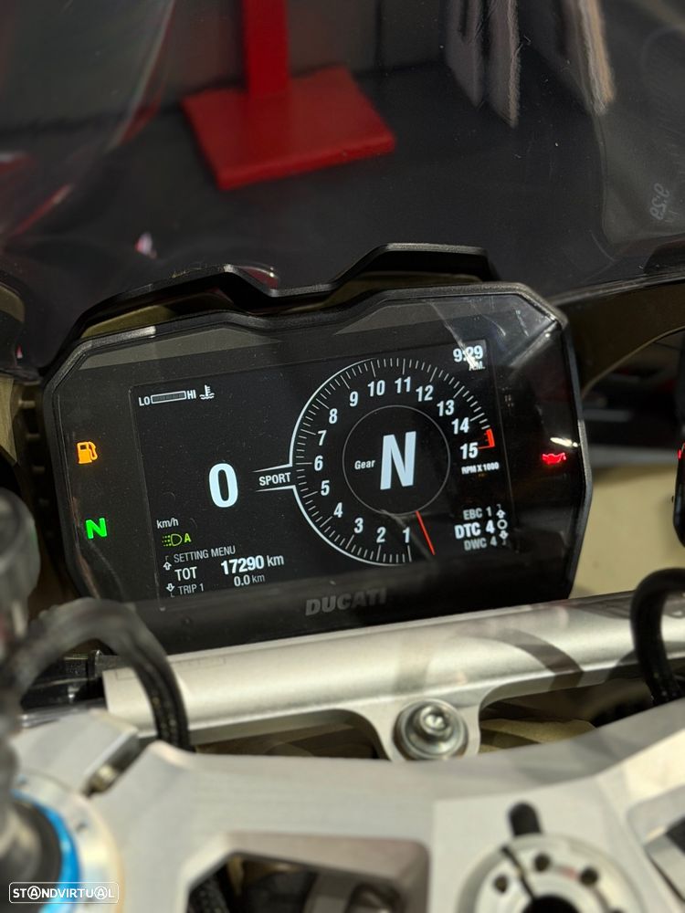 Ducati Panigale V4 S - 7