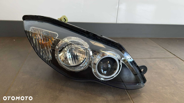 Lampa Reflektor Prawy Kymco Maxxer 400. 450 [691]