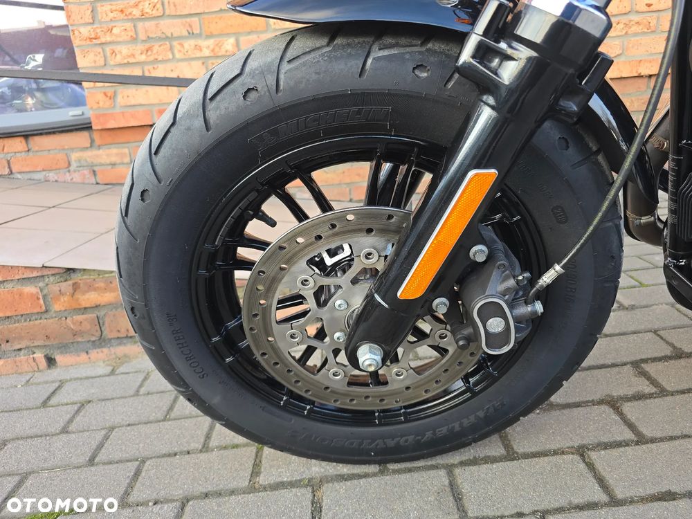 Harley-Davidson Sportster Forty-Eight - 13