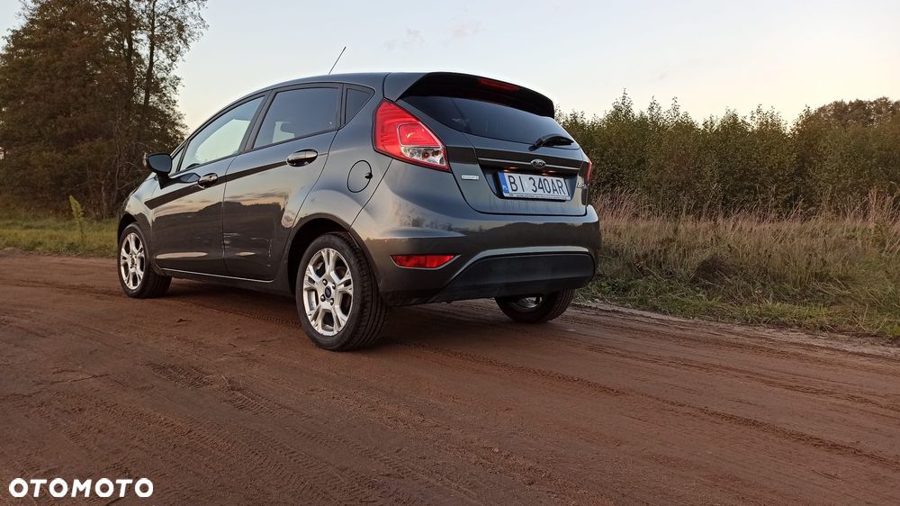 Ford Fiesta 1.0 EcoBoost S&S TREND - 2
