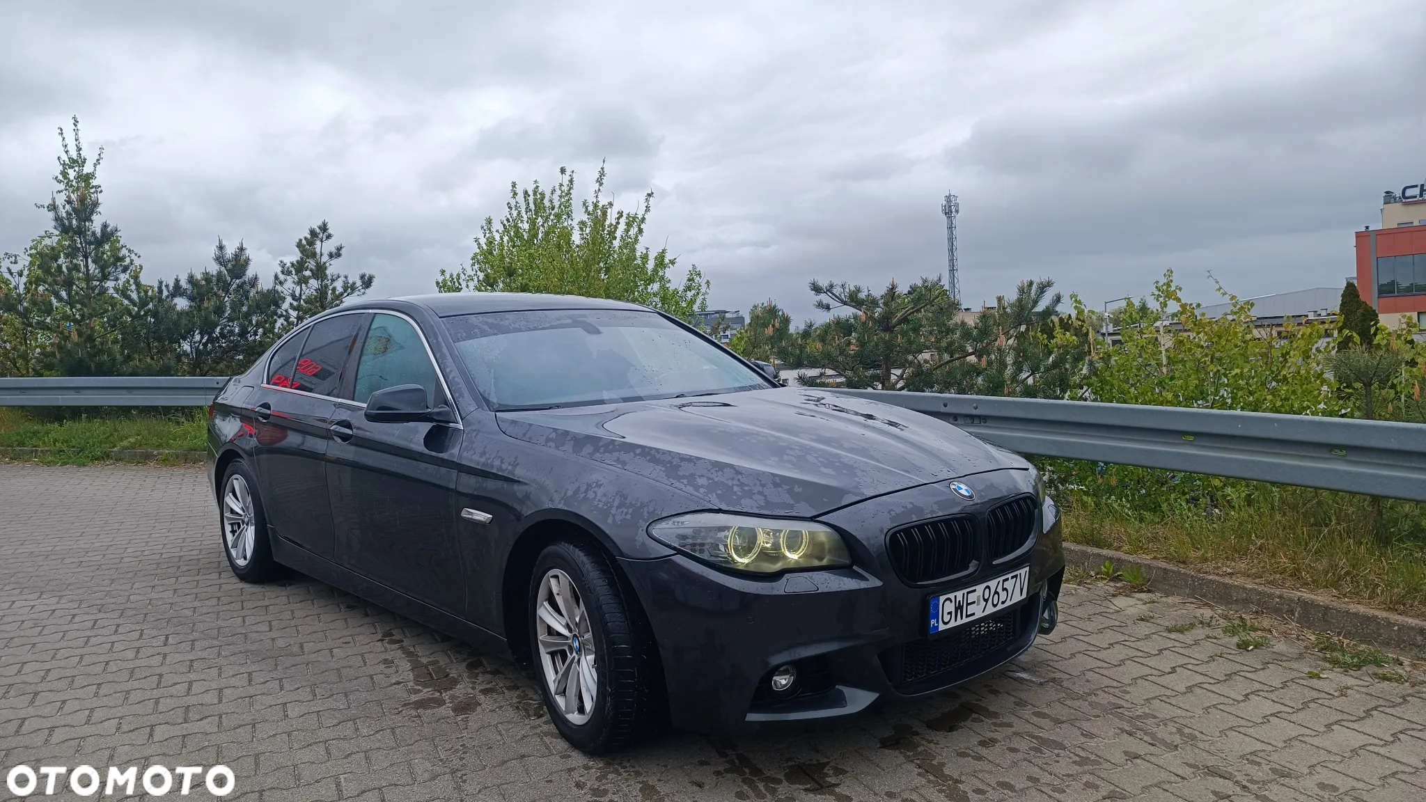 BMW Seria 5 525d xDrive - 15
