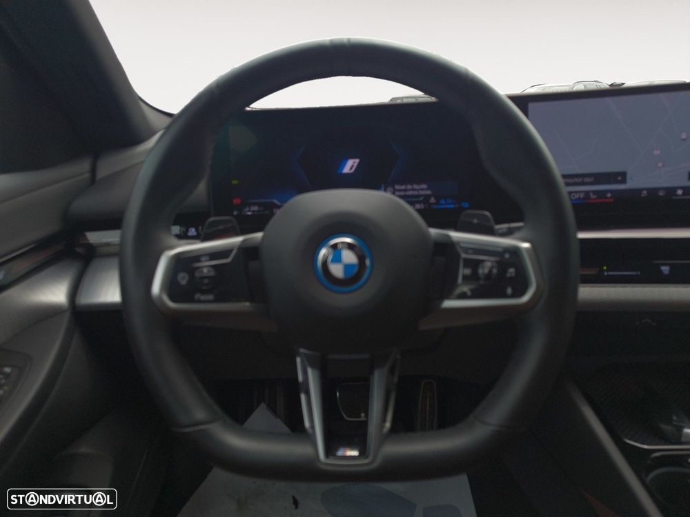 BMW 530 e Pack Desportivo M - 10