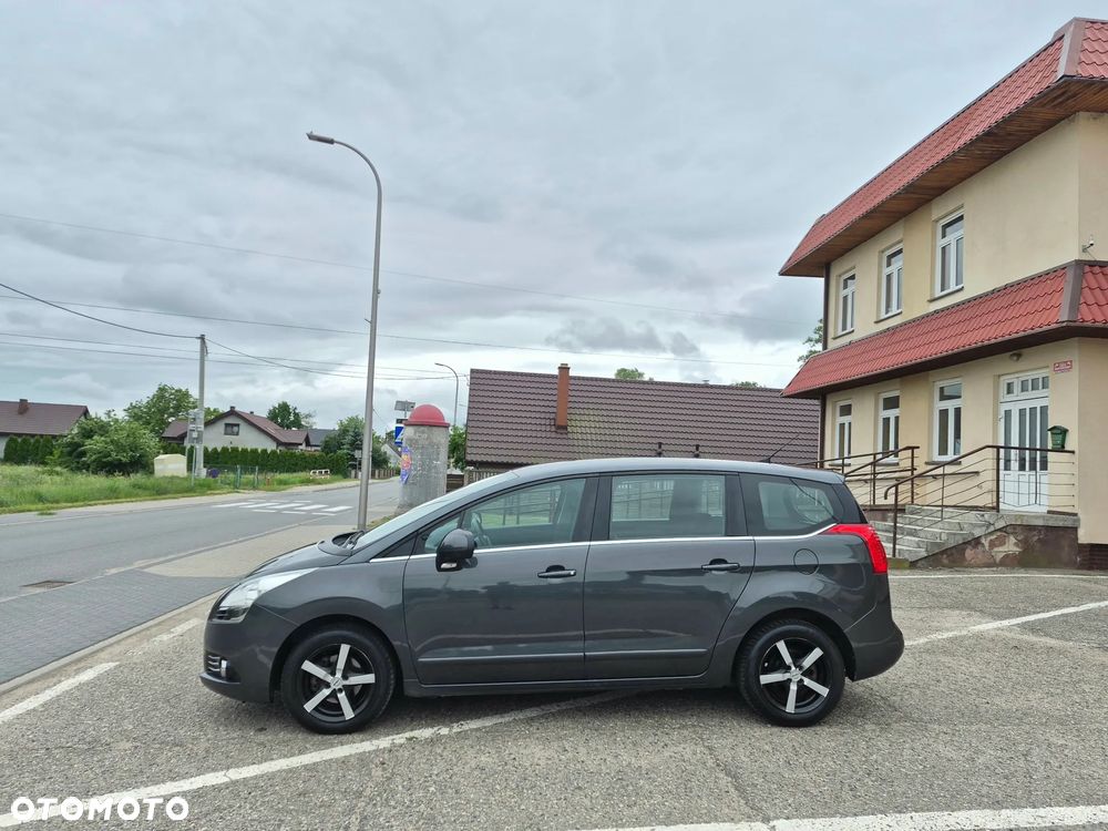 Peugeot 5008 - 2