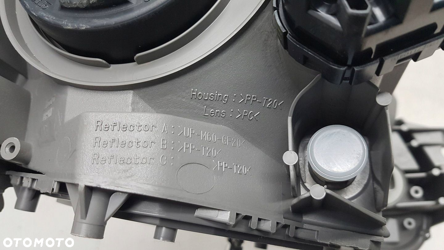 DAIHATSU SIRION II LAMPA LEWY PRZÓD EU - 9