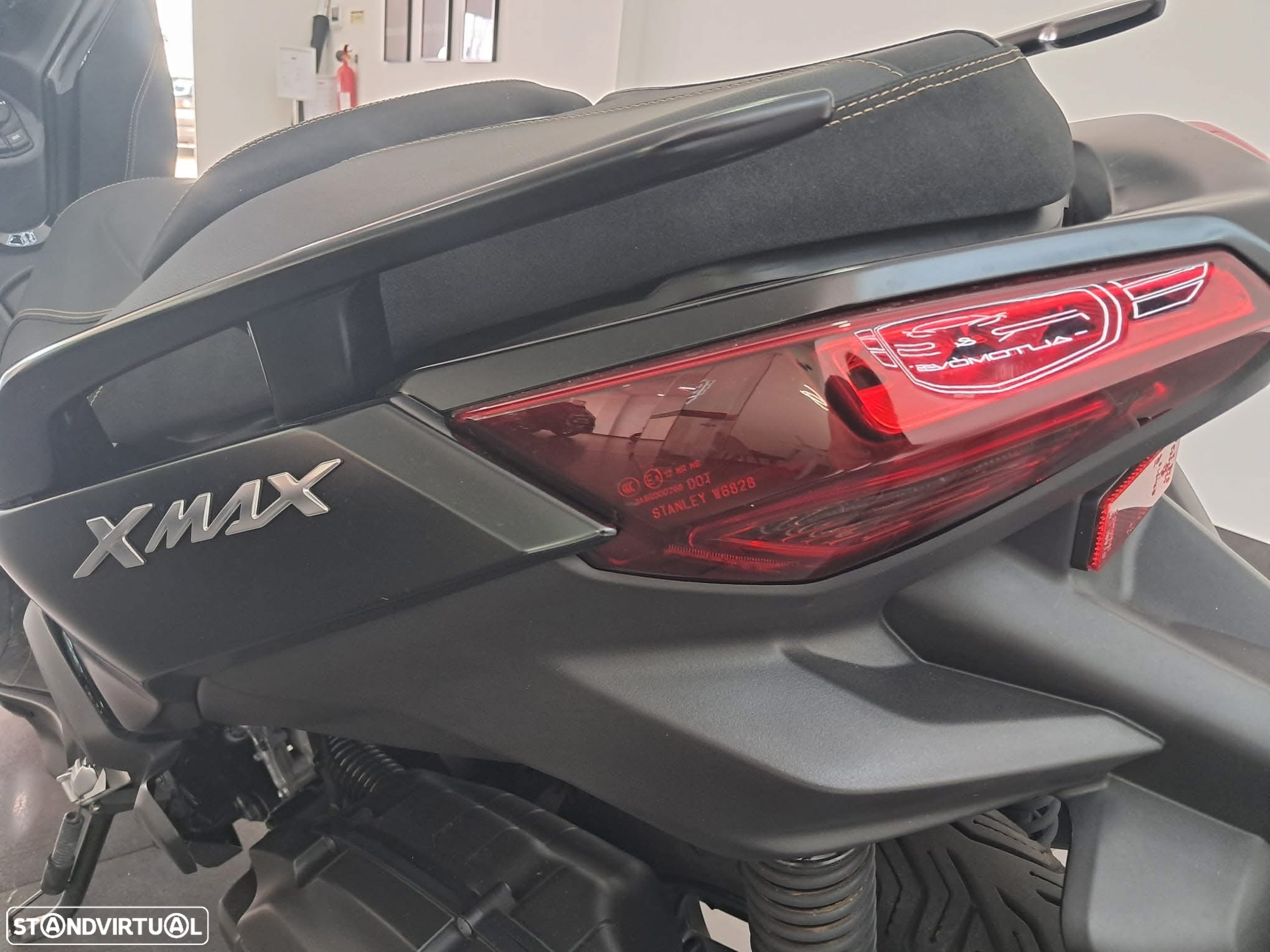 Yamaha NMAX Tech Max - 4