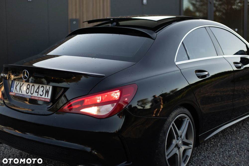 Mercedes-Benz CLA 250 7G-DCT AMG Line - 17