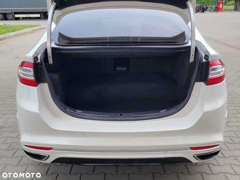 Ford Mondeo 2.0 Hybrid Vignale Plus - 35