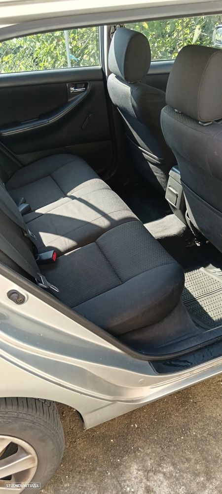 Toyota Corolla SW 1.4 D-4D - 12