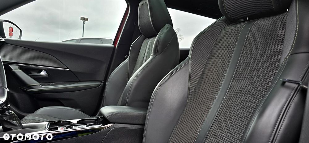 Peugeot 2008 1.2 Pure Tech GPF Allure S&S - 14