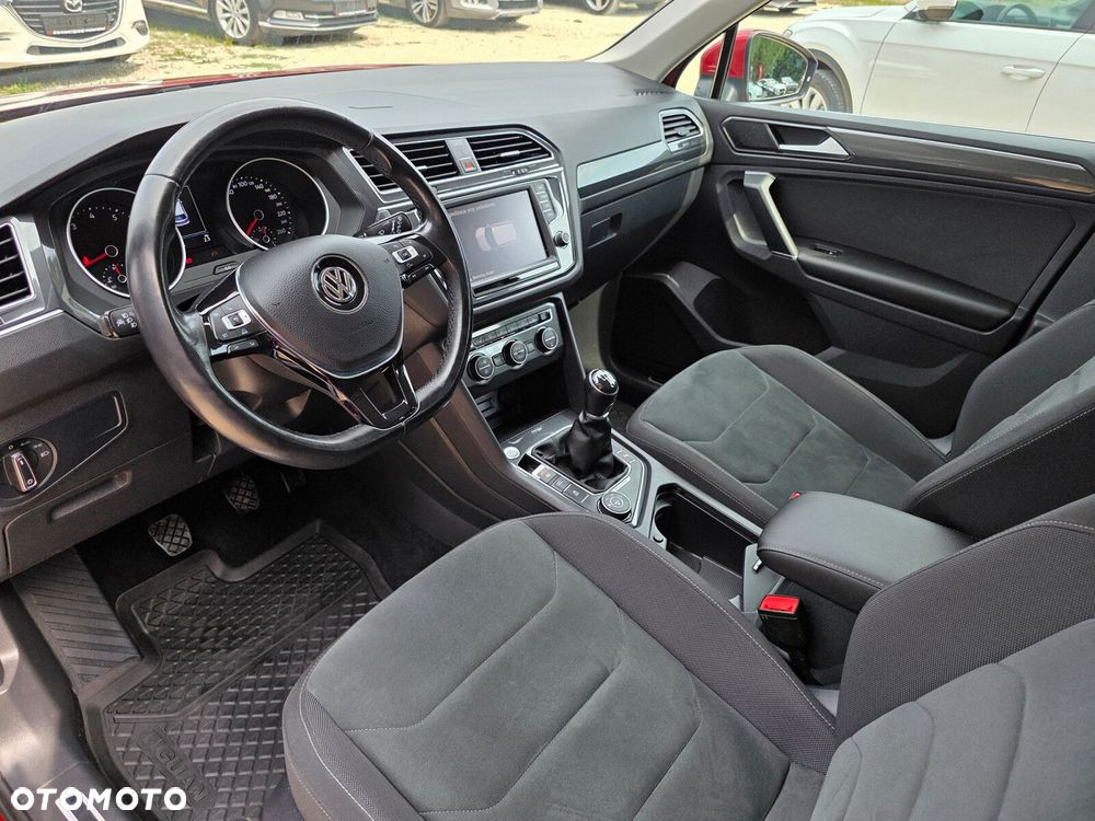 Volkswagen Tiguan - 10