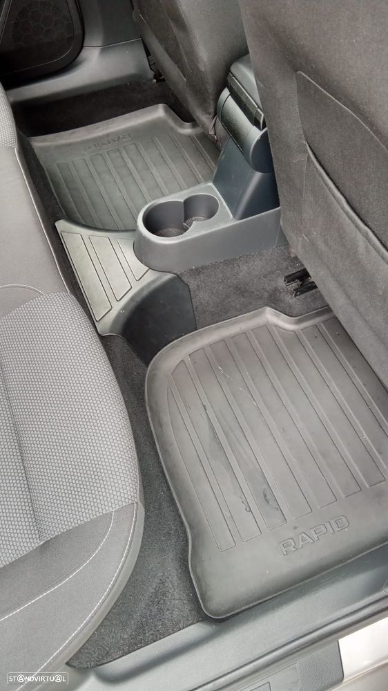 Skoda Rapid Spaceback 1.6 TDi Elegance - 9