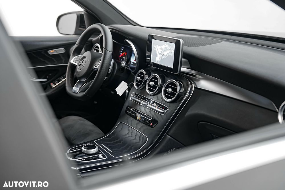 Mercedes-Benz GLC 250 4MATIC - 11