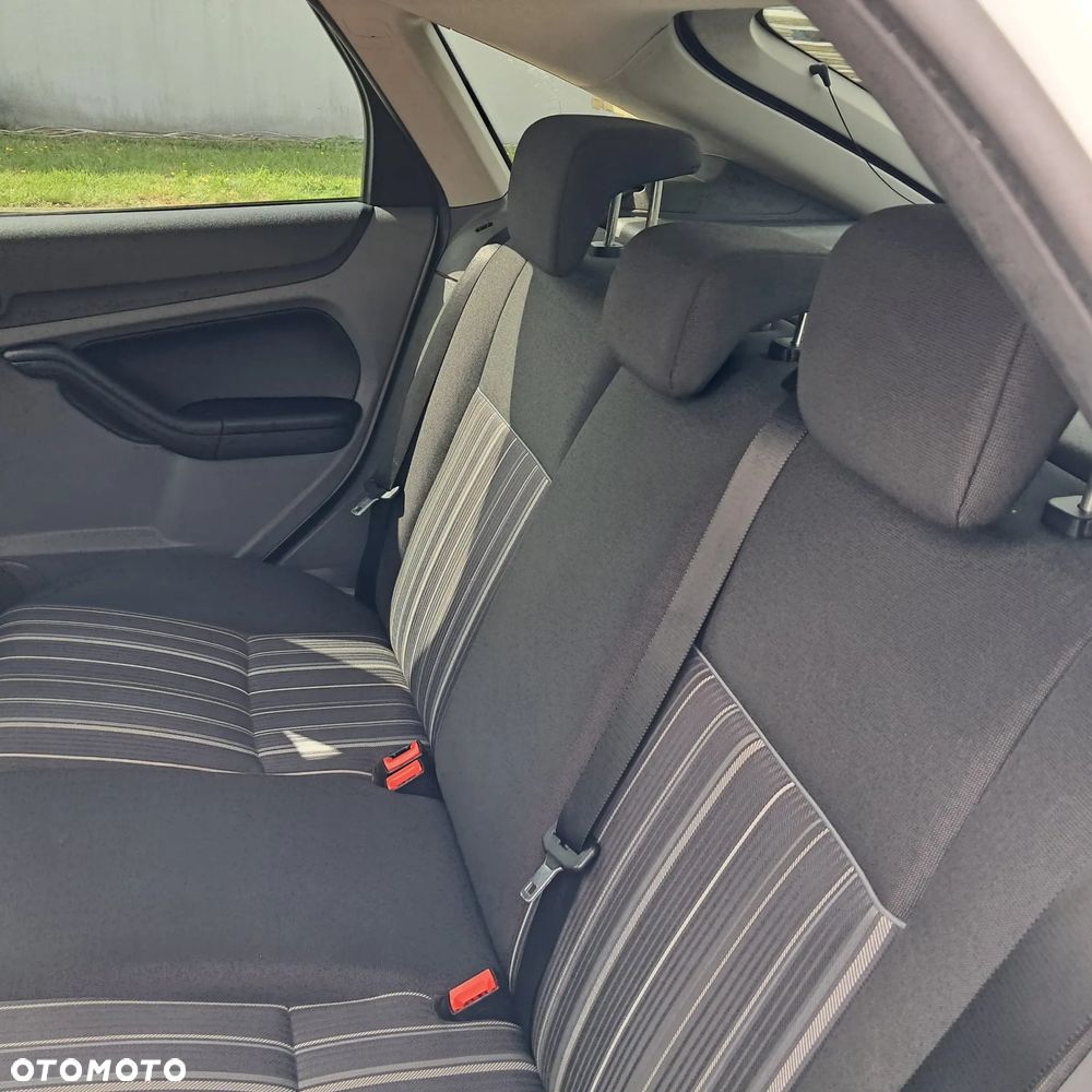 Ford Focus - 17