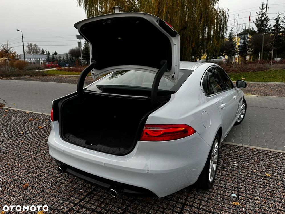 Jaguar XF - 7