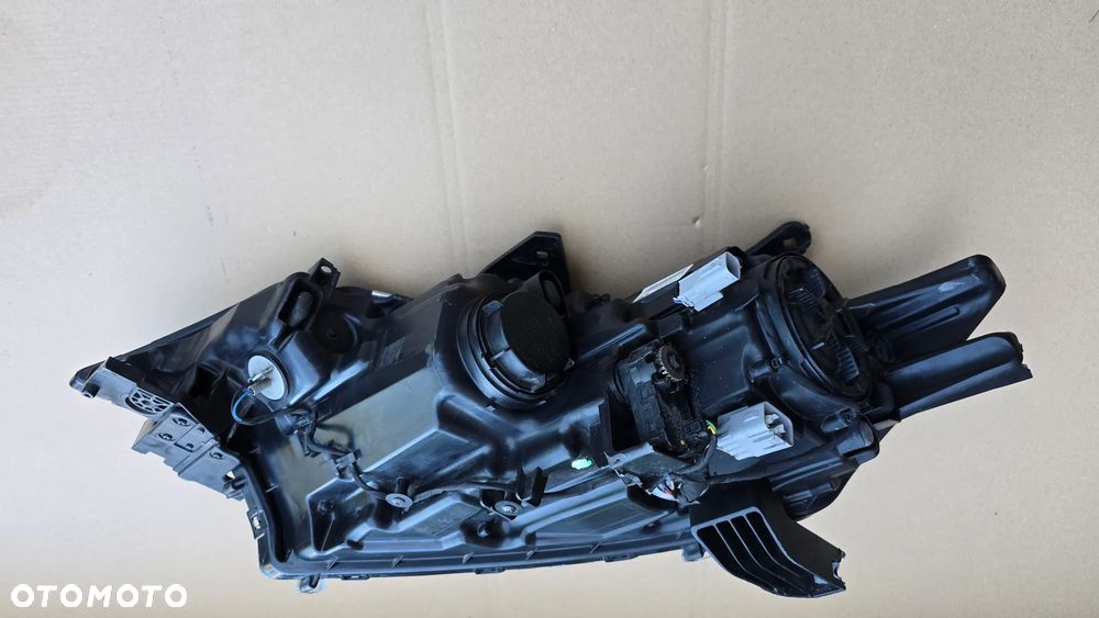 Mitsubishi Outlander  16-19 Lampa Przód FULL LED Prawa EU Oryginał - 8