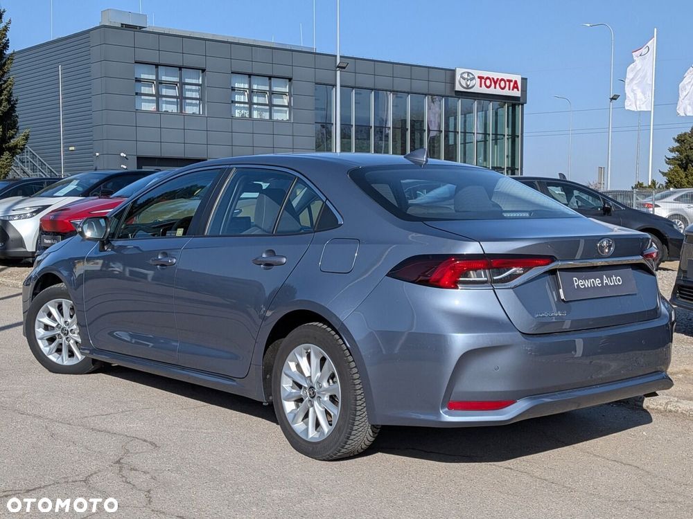 Toyota Corolla - 12