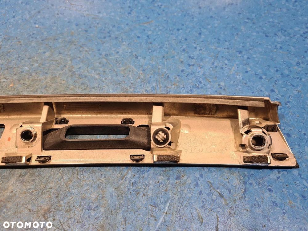 TOYOTA COROLLA E21 LISTWA CHROM BLENDA KLAPY 76801-02K30 - 11
