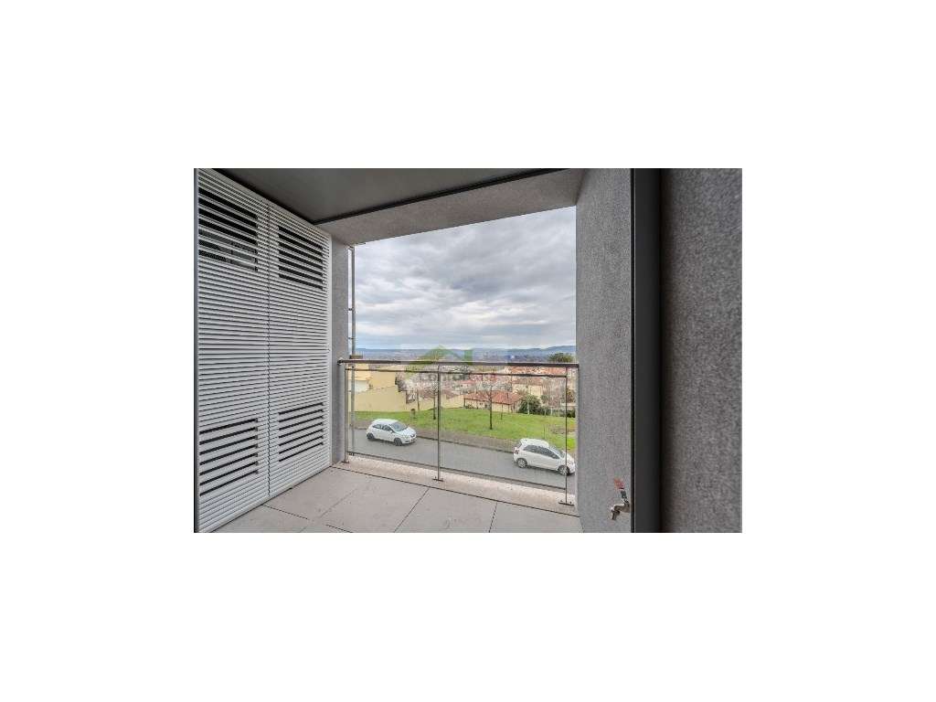 Apartamento T2 em Construção com Varanda e Garagem - Braga Centro - Grande imagem: 2/13