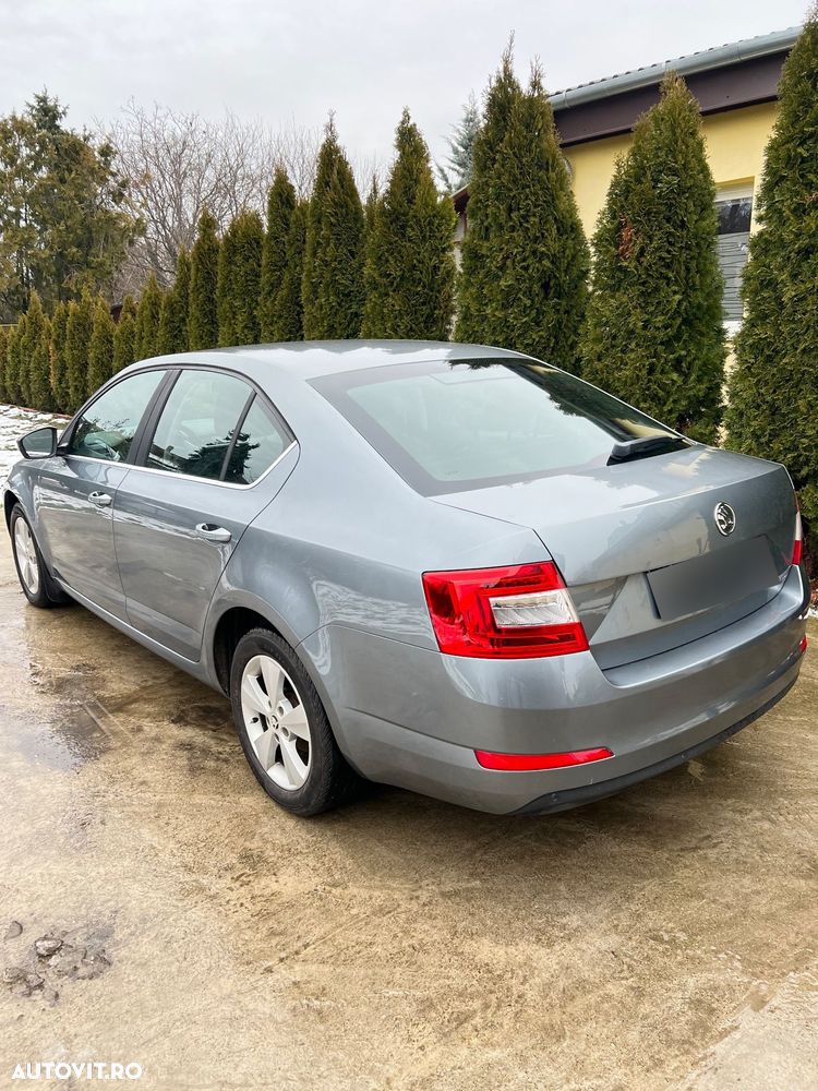 Skoda Octavia 1.6 TDI DPF Ambition - 6