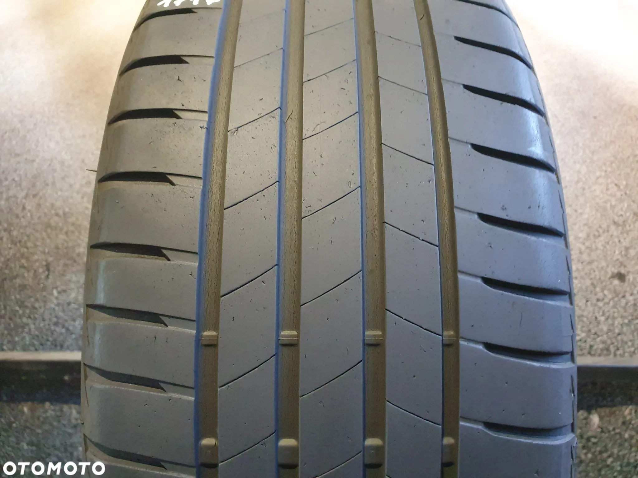Opona pojedyncza Bridgestone Turanza T005  215/40/18 - 2