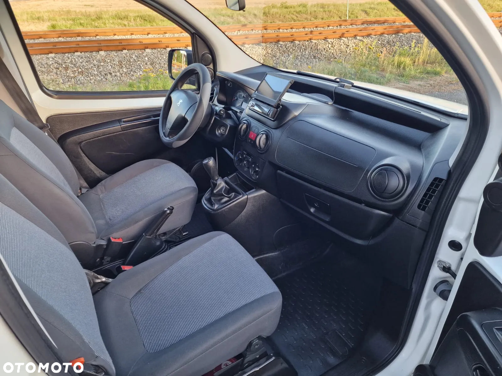 Peugeot BIPPER - 12