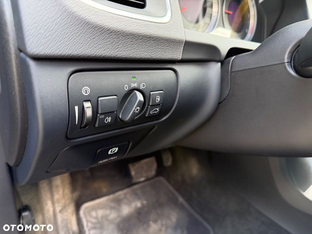 Volvo V60 D3 Geartronic Summum - 17