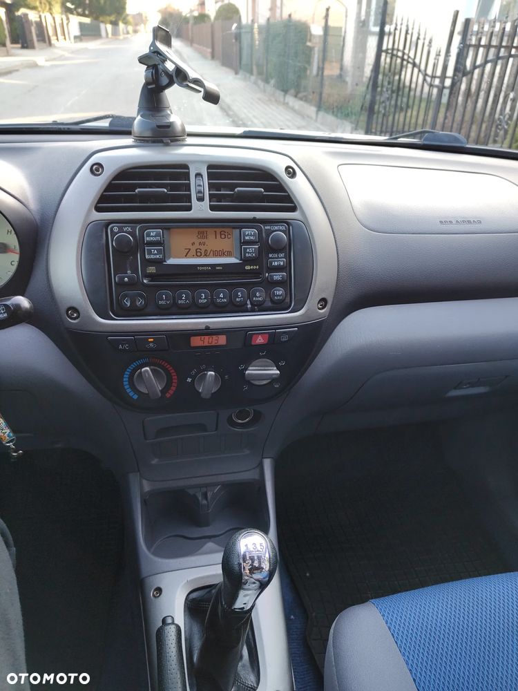 Toyota RAV4 1.8 VVT-i Terra 2WD - 18